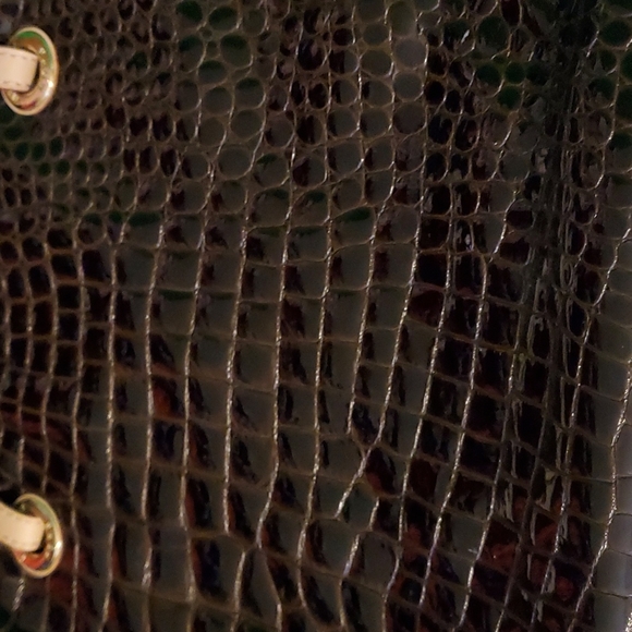 Michael Michael Kors women's chocolate brown scaled texture Lg tote bag - Picture 2 of 6